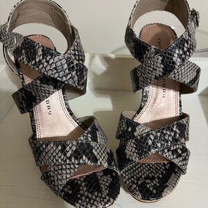 Chic Black and Gray Snakeskin Women's Sandals.
